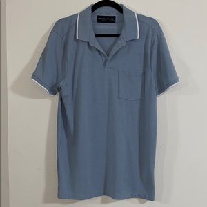 Button-less polo shirt